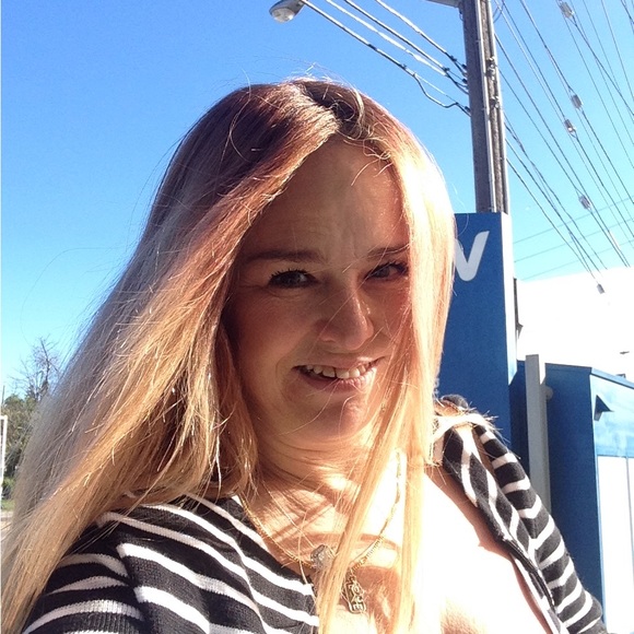 Meet your Posher, Michele - Picture 2 of 8